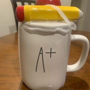 NWOT Rae Dunn teacher mug